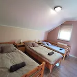 度假居 Garden Vendeghaz 韦伦采