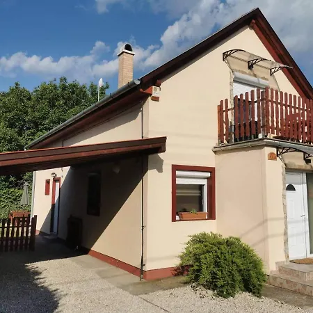 Сasa de vacaciones Garden *